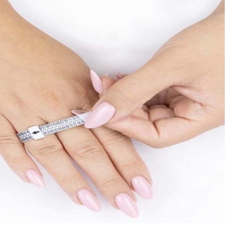 تعیین سایز انگشتر و حلقه زنانه و مردانه / النگو و دستبند